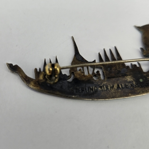 Siam Sterling Silver Brooch Shaped Like Dragon Boat Gold Plating Enamal Details - Picture 5 of 10
